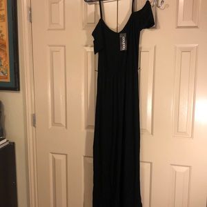 NWT boohoo off the shoulder maxi dress